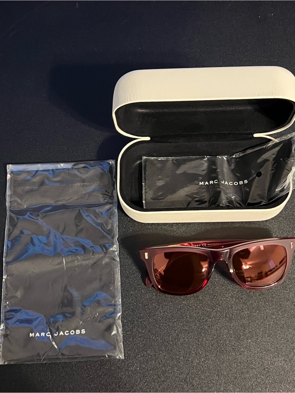 NWT Marc by Marc Jacobs Sunglasses with Case - Picture 2 of 5
